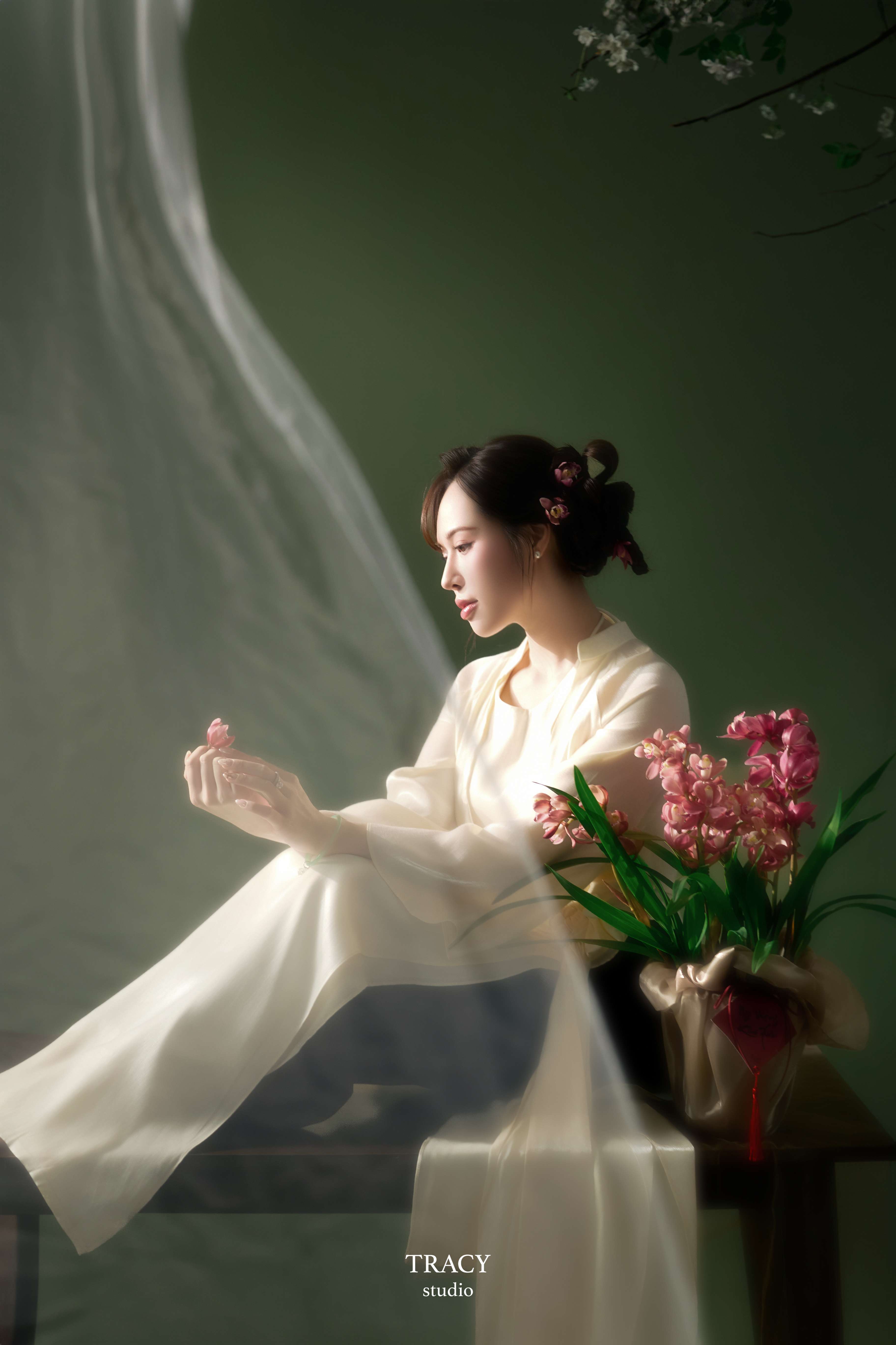 frontend/img/gallery/anh-tet-yem-ao-dai/tracy-studio-chup-ao-yem-xua (10).jpg